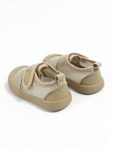 1 Paio di Sandali Sportivi Traspiranti in Rete Kaki per Bambini, Scarpe Casual con Punta Chiusa e Chiusura a Strappo, Scarpe Leggere per Passeggiate Estive all'Aperto e in Spiaggia, Adatte per Uso Quotidiano a Casa/Gioco/Vacanza in Spiaggia - Cachi - Visualizzare 9