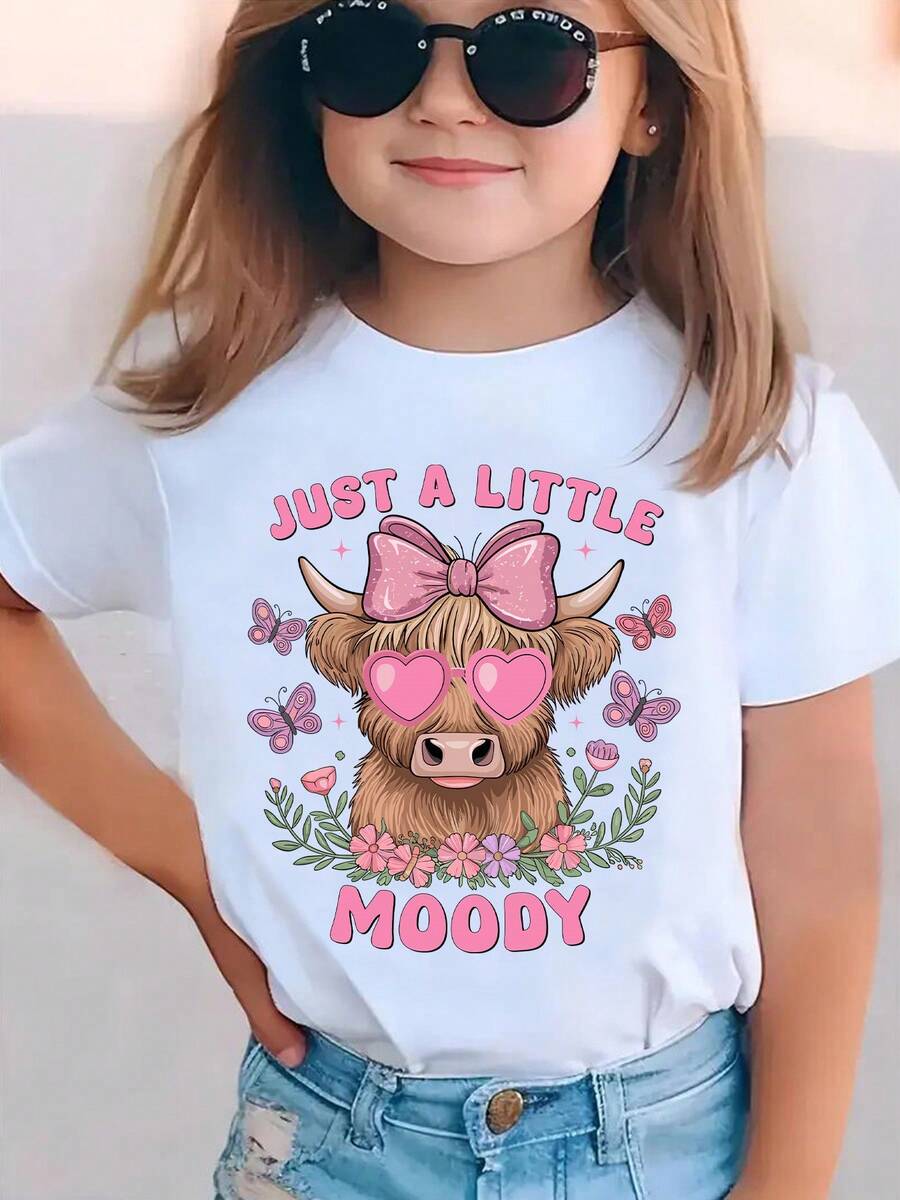Girls' Short-Sleeved T-Shirt, Summer Style, With The Phrase "JUST A LITTLE MOODY", Pink Bow, Heart-Shaped Sunglasses And Cartoon Print With Flying Butterflies, - 白色 - 查看 1