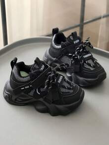 1 Pair 2026 Kids' Spring/Autumn Fashion Sports Shoes, Durable Shock-Absorbing Girls' Tennis Shoes, Mesh Fabric + Synthetic Leather Patchwork Upper, Breathable And Comfortable For Daily Wear And School - Black - View 3