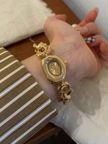 Reloj de cuarzo para mujer con esfera asimétrica y correa estilo brazalete – Diseño artístico exquisito adecuado para uso diario, regalos y eventos formales. - Dorado - Ver 5