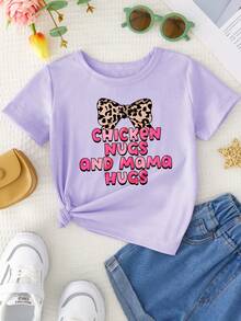 Girl's T-Shirt With The Inscription "Chicken Nugs And Mama Hugs" And A Leopard Print Bow, Modern, Casual And Versatile. - 紫色 - 查看 2
