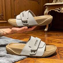 Pantuflas ajustables con cierre de gancho y bucle, transpirables, amortiguadoras, suaves y cómodas para hombres y mujeres, adecuadas para uso diario y juego en verano. - Gris blanquecino puro - Ver 6