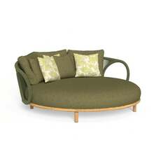 Acostado en la cama, verde