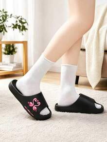 1 par de sandalias y pantuflas de exterior con estampado de flamenco, de verano, con suela gruesa y plataforma, pantuflas de playa para mujer, pantuflas de baño casuales de EVA con diseño de dibujos animados, suela blanda, ligeras, antideslizantes y resistentes al desgaste, adecuadas para el hogar, el baño, la piscina del hotel y viajes al aire libre, regalo de vacaciones, sandalias versátiles y cómodas con alta relación costo-beneficio - Zapatillas de adulto - Ver 6