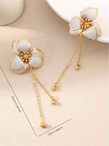 1 Pair Fresh & Sweet Metal 3D Asymmetrical Clover Flower Stud Earrings, Elegant & Gentle Women's Earrings - Multicolor - View 5