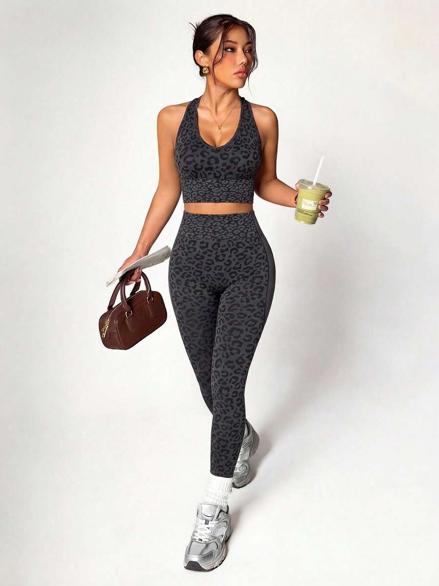 Dewbera Conjunto deportivo de top halter y pantalones de unicolor minimalista para uso diario de mujer - Gris Oscuro - Ver 1