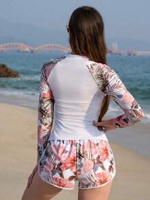 Swim SPRTY Rashguard de manga raglán con estampado tropical para playa de verano - Negro - Ver 8
