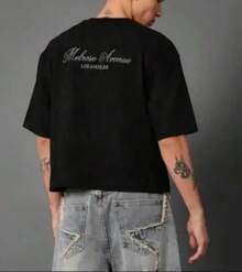 Camiseta corta con estampado delogotipo en la espalda con texto Melrose Avenue Los Angeles en estilo urban streetwear, de corteholgado y ligera, de piracion hip hop y cultura urbana downtown - Negro - Ver 2