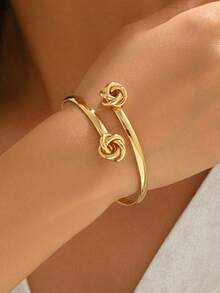 1pc Fashionable Creative Niche Design Minimalist Knotted Button Bracelet, Versatile And Elegant, Suitable For Women's Daily Wear - Gold - View 4