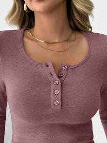 Trendy Queen - Conjunto de 2 piezas a juego para mujer, trajes de otoño a la moda, cuello henley, suéter de pierna ancha, pantalones de chándal - Gris Oscuro - Ver 6
