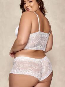 Lingerie de Renda Plus Size Conjunto Espera Marido Sutiã Cropped e Calcinha Shorts Sexy - Branco - Visão 3