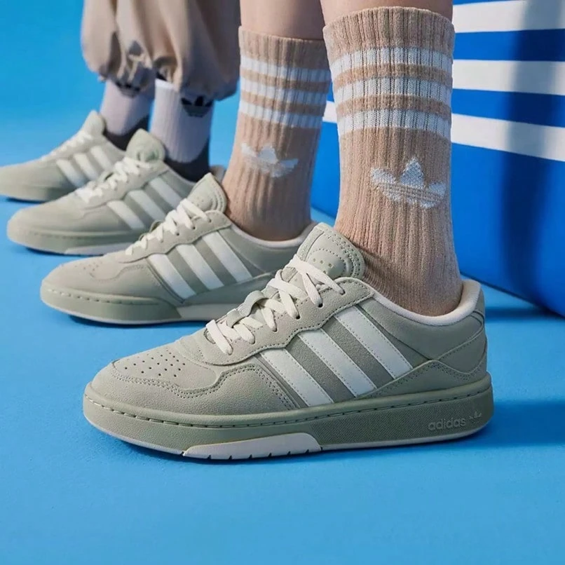 Adidas Originals Courtic Classic 時尚極簡風布面合成皮革麂皮舒適百搭低筒休閒生活鞋 ID6071 - ID6071 - 查看 1
