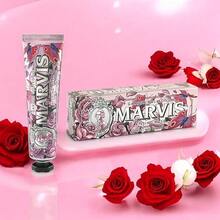 MARVIS - Pasta de dientes Kissing Rose para mujer, perfume oral sublime con aroma floral-frutal de rosa búlgara y toque refrescante de menta, perfecta para quienes buscan fragancias femeninas sofisticadas y únicas - Menta rosa - Ver 3