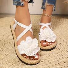 Elegantes sandalias planas florales para mujer, sandalias decoradas con grandes flores, zapatos planos casuales de punta abierta para todas las estaciones, sandalias ligeras y cómodas de est - Azul - Ver 2