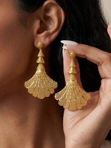 1 Pair Luxury Exquisite Shell Tassel 24K Gold Plated Earrings, Suitable For Women, Girls, Wedding, Daily Wear, No Packaging Box Included. - Gold - View 2