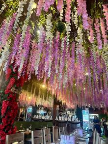 50件白色人造紫藤花，密集仿真紫藤藤蔓花環，適用於婚禮裝飾、生日派對、花園與居家裝飾戶外人造花，完美適合作為情人節、萬聖節或聖誕節禮物，DIY花藝布置 - 白色 - 查看 7
