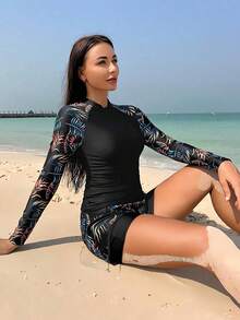 Swim SPRTY Rashguard de manga raglán con estampado tropical para playa de verano - Negro - Ver 6