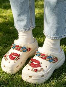 Giày clog đi vườn phong cách nhiệt đới sang trọng, tự trang trí, khóa giày hình môi, phụ kiện dây xích 3D có thể tháo rời. - Đỏ - Xem 4