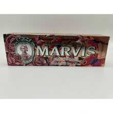 MARVIS - Pasta de dientes Kissing Rose para mujer, perfume oral sublime con aroma floral-frutal de rosa búlgara y toque refrescante de menta, perfecta para quienes buscan fragancias femeninas sofisticadas y únicas - Menta rosa - Ver 2