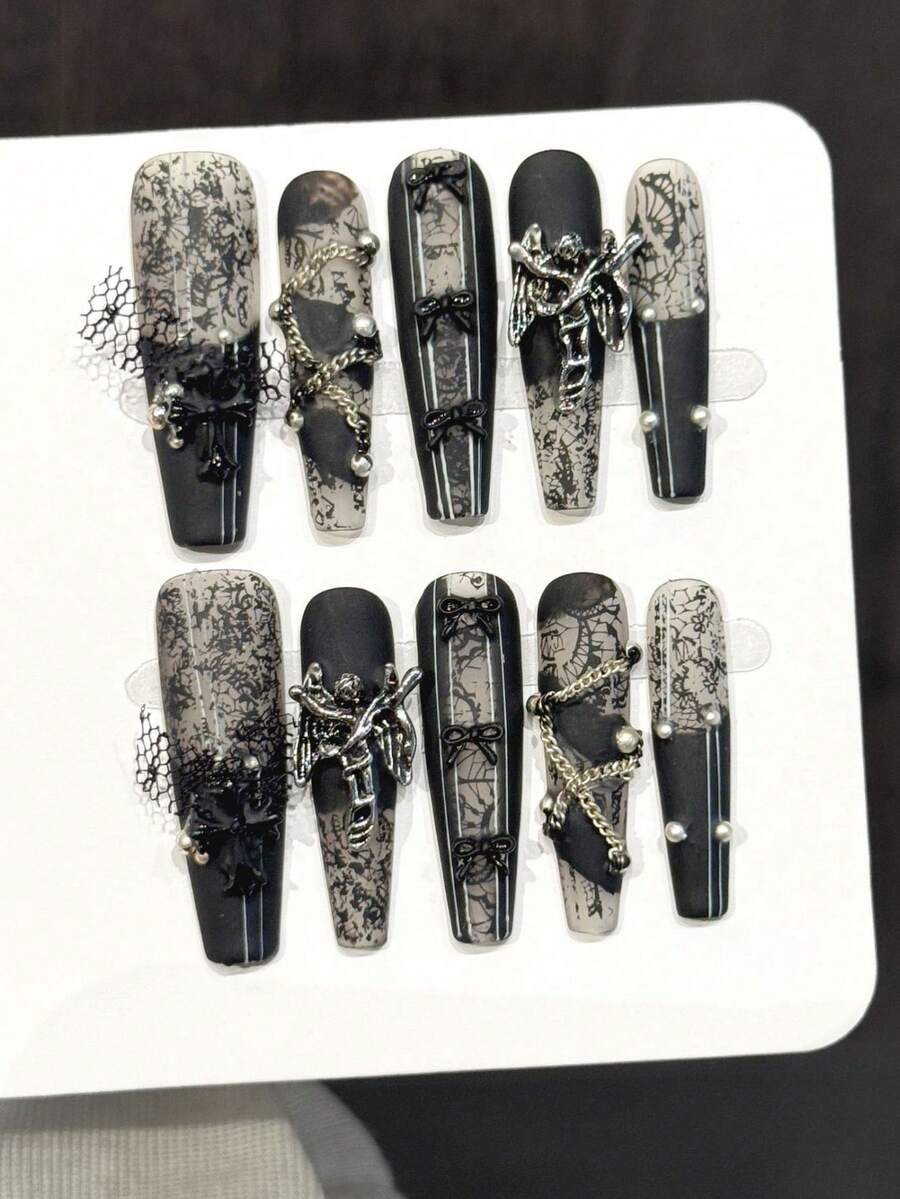 10片純手工壓製棺材形美甲貼片，精美假指甲 [Withered Silver Wings] 黑白鏈條款，暗黑龐克哥德風奢華天使酷蕾絲長甲片，適合日常聚會、派對與宴會，手工穿戴式美甲