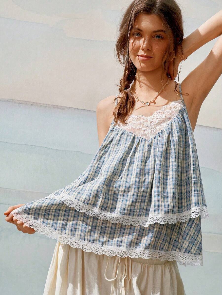 Top de tirantes tipo camisola para mujer, estilo vintage dulce y juvenil, casual para uso diario en verano, color azul claro a cuadros, con encaje y dobladillo doble capa - Celeste - Ver 1