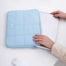 Fashionable Fluffy Quilted Laptop Sleeve, Fits 13/14/15.6 Inch Laptops, Soft Cotton Padded Tablet/Laptop Bag, Compatible With MacBook Pro/Air, Shockproof Laptop Sleeve With Zipper, Lightweight Unisex Computer Bag, Cute Feather Design, Portable Laptop Sleeve, Suitable For School, Work And Travel, Protective Case, Essential Laptop Sleeve For College - Multicolor - View 5