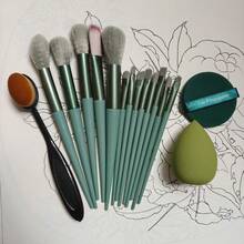 Set Kuas Makeup Serat Halus Hijau 13 Buah, Set Lengkap Ramah Kulit untuk Wajah dan Mata, Dilengkapi Kantung Serut Portabel, Hadiah Kecantikan untuk Pernikahan, Pengiring Pengantin, atau Liburan - Set Kuas Makeup Hijau - View 12