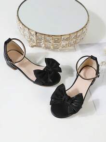 Neue schwarze Mode-Sandalen für Mädchen mit doppellagigem Satinband-Schleifendesign, elegant und raffiniert, geeignet für den täglichen Gebrauch von Mädchen, römische Sandalen mit niedrigem Absatz, geeignet für Tanzaufführungen, Hochzeitsblumenmädchen, Partys, Festivals, Abschlussfeiern, passend zu Kleidern, High-Heel-Sandalen für Mädchen in großen Größen, Prinzessinnen-Sandalen - Schwarz - Übersicht 8