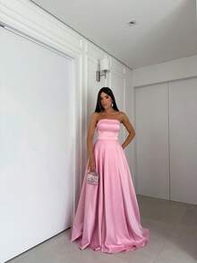 Elegant Strapless Long Party Dress With Built-In Bra Cups And A Full Skirt. - 淺粉色 - 查看 2