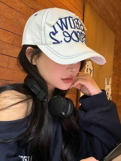1 Retro Fringed Letter Embroidered Baseball Cap, Versatile Sun Hat For Street Commuting And Photography, Suitable For Vacation, Hiking, And School