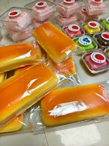 特大號柔軟可擠壓麵包盒慢回彈捏捏樂，柔軟舒適吐司麵包捏捏玩具，柔軟紓壓玩具，可愛慢回彈可塑創意捏捏玩具，紓壓工具，適合生日、聖誕節、萬聖節、復活節及其他節日禮物 - 彩色 - 查看 4