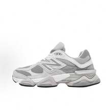 New Balance 9060 - Rain Cloud Grey, Sea Salt & Black Castlerock | Viral 2026 Chunky Platform Sneakers | Premium Suede & Mesh Breathable Trainers | Comfortable ABZORB Midsole Dad Shoes | Authentic Unisex High-Fashion Footwear - Light Gray - 查看 1