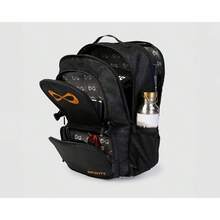 Nfinity - Mochila organizadora de uniforme de alegría negra, para viajes, con cierre de cremallera, resistente al agua - Negro Brillante / Logotipo Naranja - Ver 4