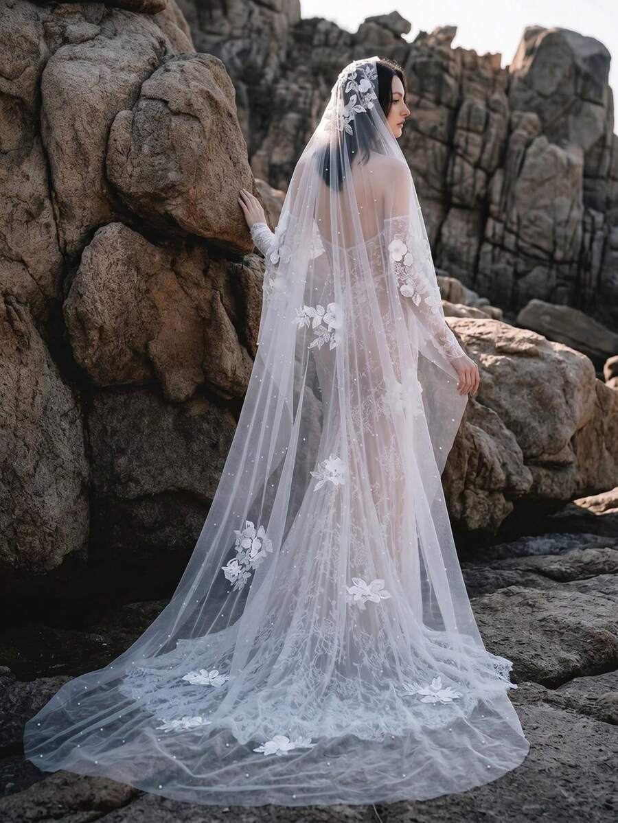 長拖尾蕾絲花卉珍珠新娘面紗，教堂儀式主婚紗面紗