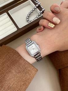 Jam Tangan Quartz Wanita Bentuk Oval dengan Dial Angka Arab, Gaya Mid-Century yang Modis, Cocok untuk Pemakaian Sehari-hari, Hadiah, dan Pesta - Perak - View 5