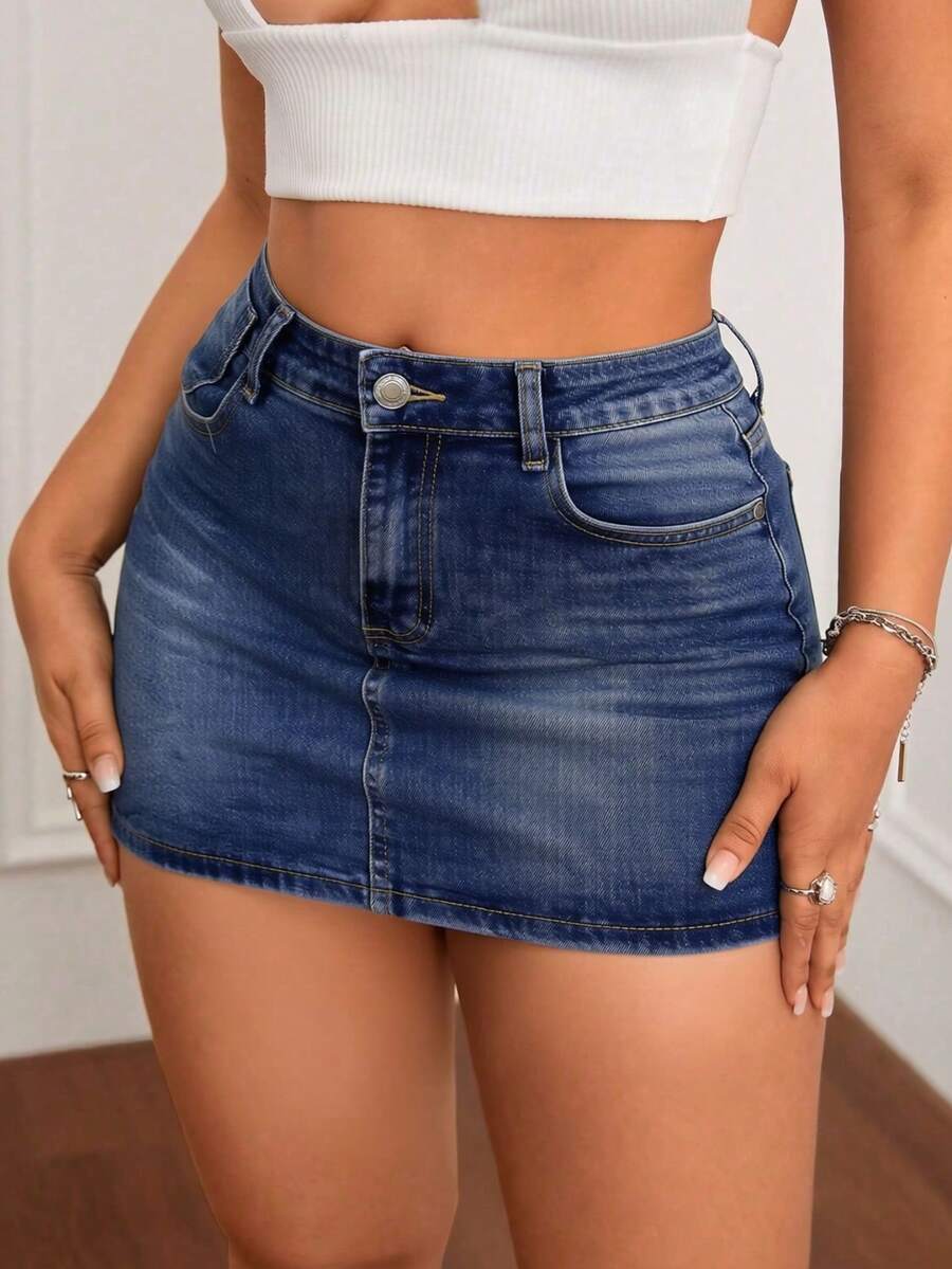 Falda mini ajustada de cintura alta con múltiples cortes, bordes deshilachados, bolsillos funcionales y dobladillo asimétrico, disponible en varios tonos con elasticidad - Neblina azul - Ver 1