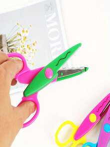 1/4/5/10pcs Handmade Scissors Set, Wavy Edge Paper Cutting Scissors, Multi-Functional Scissors, Paper Crafting, Cute Wavy Edge Scissors, Scissors Set, Asymmetrical Scissors, Handmade Design, Perfect For Creative Crafts, Home And School Use - The Styles and Colors Are Random - View 4