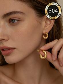 1 Pair Gold Stainless Steel Earrings, Gold Stud Earrings, Vintage Style, Comfortable To Wear And Versatile, Simple And Elegant Design, Suitable For Daily Wear Or Parties, Essential Fashion Item For Women - Gold - View 1