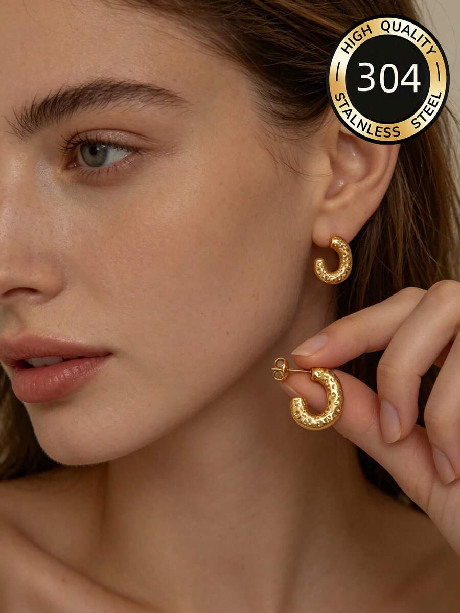 1 Pair Gold Stainless Steel Earrings, Gold Stud Earrings, Vintage Style, Comfortable To Wear And Versatile, Simple And Elegant Design, Suitable For Daily Wear Or Parties, Essential Fashion Item For Women - Gold - View 1