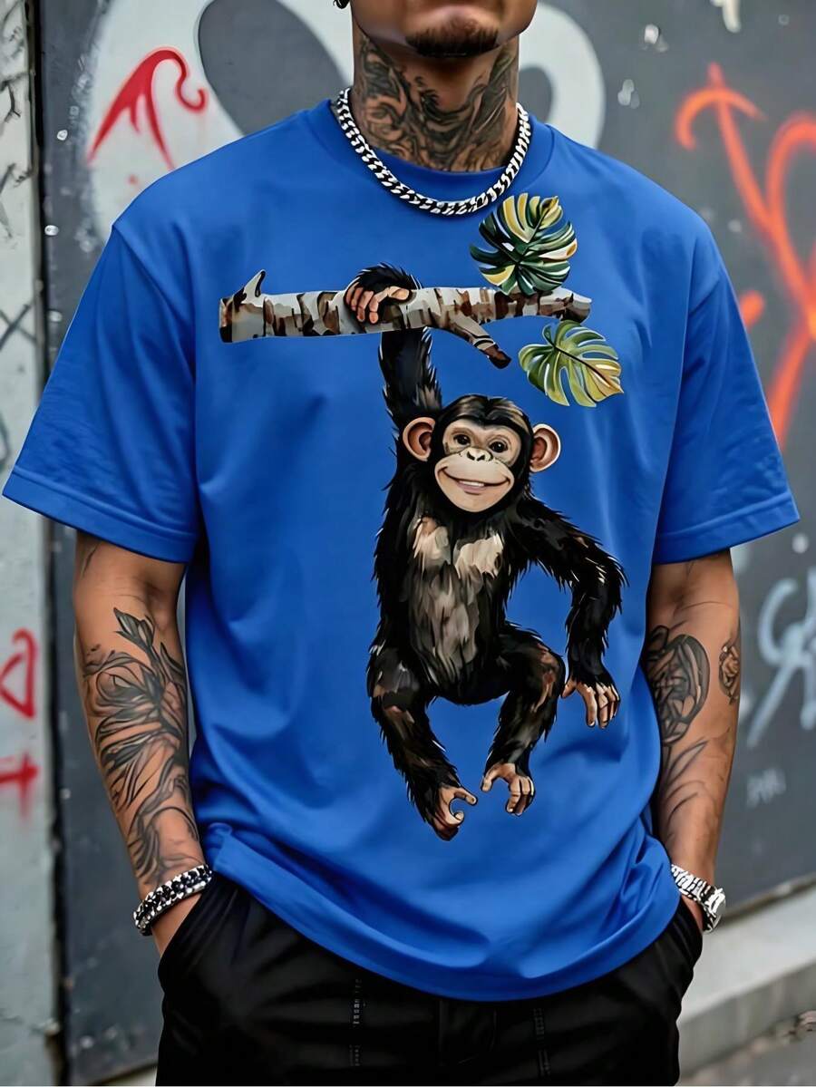 Men's Loose Fit T-Shirt, Smiling Black Chimpanzee Hanging With One Hand From A Birch Branch, Short Sleeve Summer Jungle Style Casual Streetwear T-Shirt. - 藍色 - 查看 1