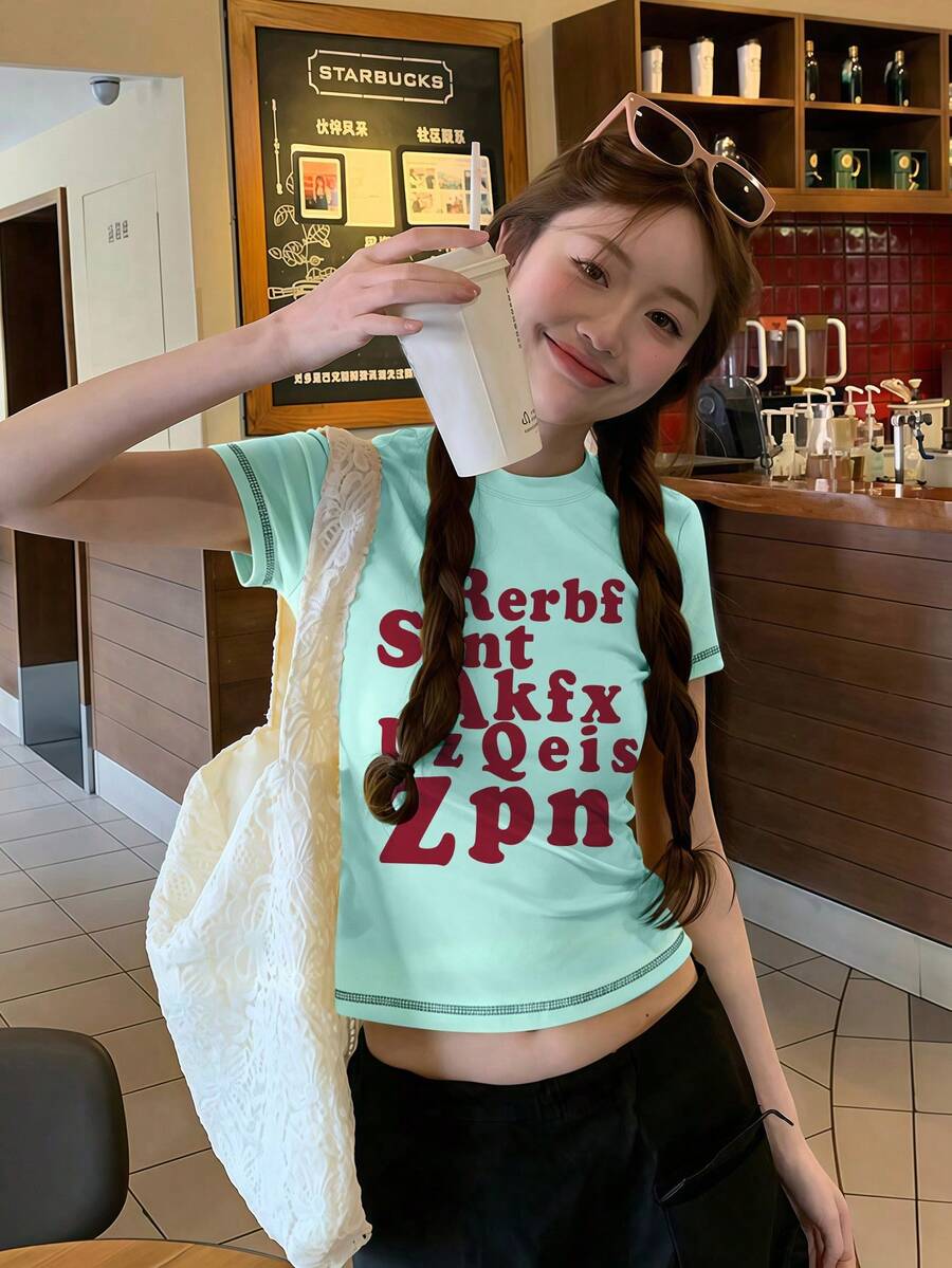 女款紅色字母印花修身薄荷綠方肩T恤,夏季辣妹Y2K短袖上衣休閒風 - 薄荷綠 - 查看 1