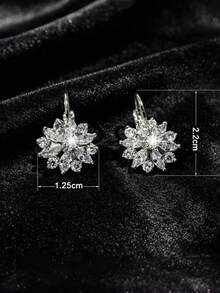 白色奢華雪花全鋯石耳釘女款，精緻百搭耳釘 - 白色 - 查看 2