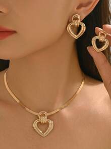 3pcs Flat Snake Bone Chain Blade Chain Hollow Heart Pattern Metal Pendant Necklace + Earrings Set, Fashionable Elegant Women's Jewelry, Suitable For Daily Versatile Jewelry Set - Yellow Gold - View 1