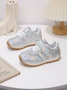 1 Pair Spring/Autumn New Patchwork Casual Kids Sports Shoes, Fashionable Versatile Classic Round Toe Hook & Loop Outdoor Shoes - Silver - View 2