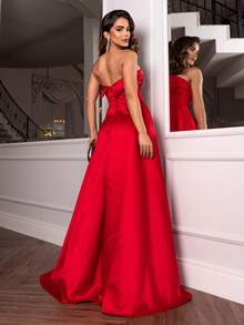 Elegant Strapless Long Party Dress With Built-In Bra Cups And A Full Skirt. - 紅色 - 查看 2