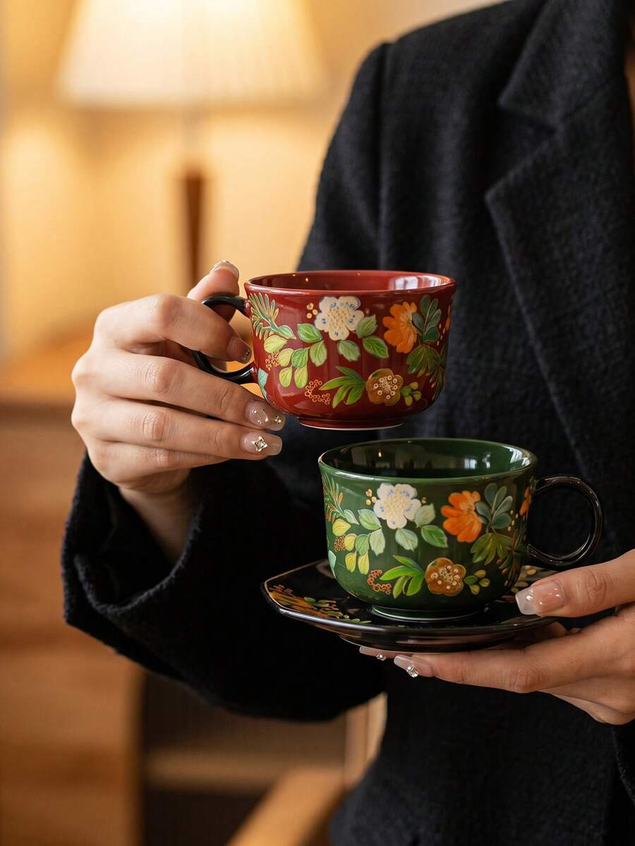 DearDali 2 Stücke (1 Tasse + 1 Untertasse) Hochtemperatur-Keramik Retro Glanz Bunte Glasur Kaffee Tasse und Untertasse Set, breiter Griff Tasse mit Untertasse, Vintage Blumen handgemalt botanischer Muster, Tischgeschirr Frühstückstasse, Schreibtisch Dekoration, künstlerische Atmosphäre Geschenk, geeignet für Einweihungsparty, Geburtstagsgeschenk, Kaffee- und Teeliebhaber, Nachmittagstee-Treffen zu Hause