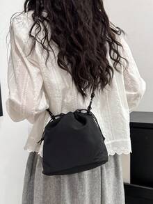 1件尼龍素色抽繩水桶包 女款斜跨單肩包 - 黑色 - 查看 11