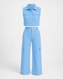 Conjunto Cargo Juvenil Feminino Colete Cropped sem Manga com Gola e Bolsos Frontais e Calça Pantalona Cargo Moda Fashion Adolescente Premium Estilosa Tam 12/14/16 - Azul claro - Visão 8