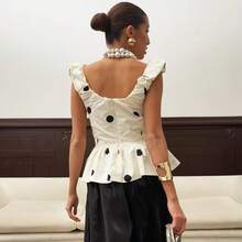 Backless Polka Dot Tank Top, Summer Fashion, Fitted, Deep V-Neck, Casual Style, Ruffled, Sleeveless, Personality And Urban Style. - 杏色 - 查看 2