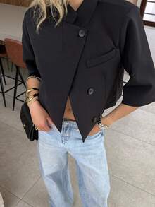 Blazer Wanita Hitam Pendek dengan Hem Asimetris, Desain Lengan Setengah, Detail Kancing, Kain Tenun Tidak Melar, Cocok untuk Pakaian Musim Gugur dan Musim Panas - Hitam - View 1